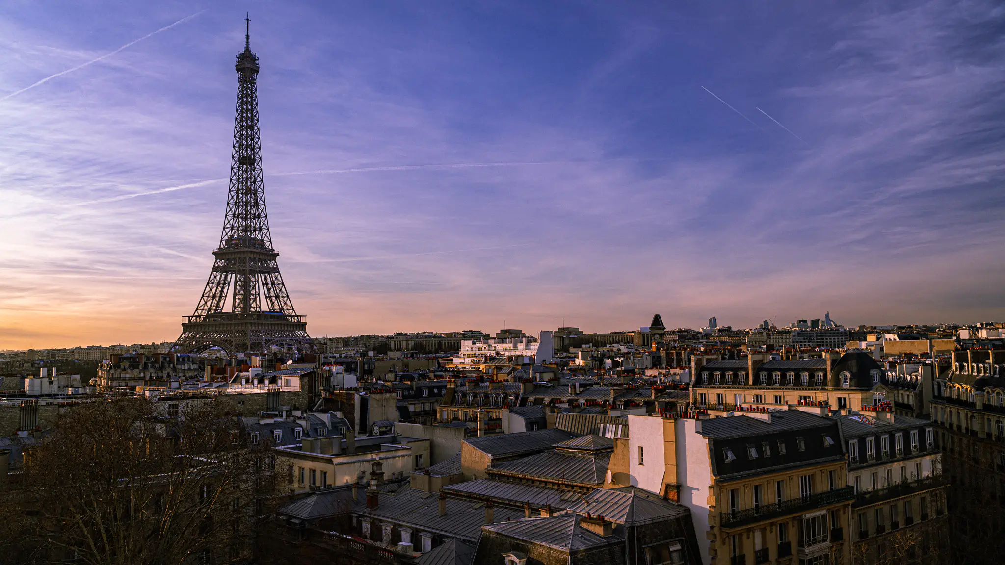 Paris la ville de l'amour au coucher de soleil